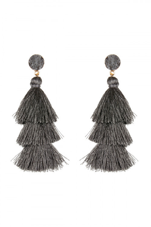 TASSEL EARRING GRAY